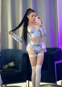 YourQueen11 webcam thumbnail