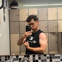 elyar_cross's webcam live show