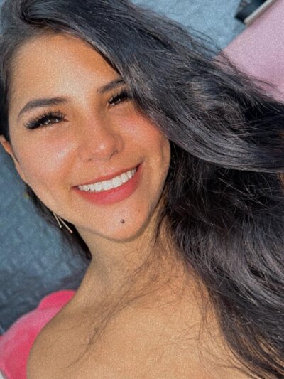 AriannaLewiis