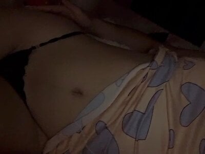 Nathaly_00 on StripChat