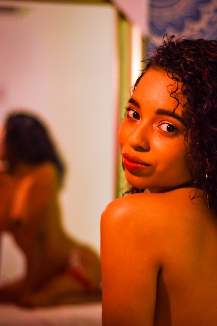 Amira_Falak