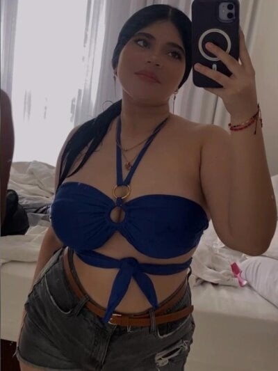 Ivy_Swang - curvy latin