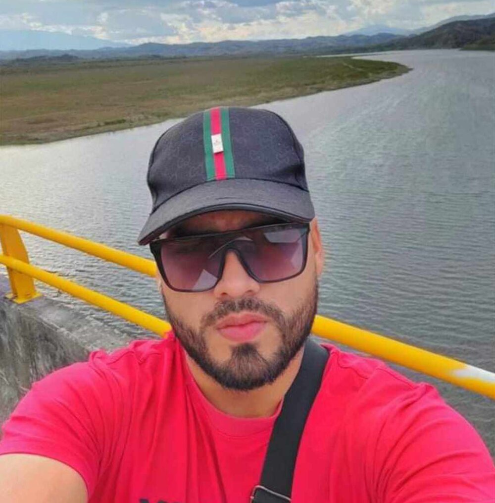 Nicolas_elfresa's Offline XXX Chat