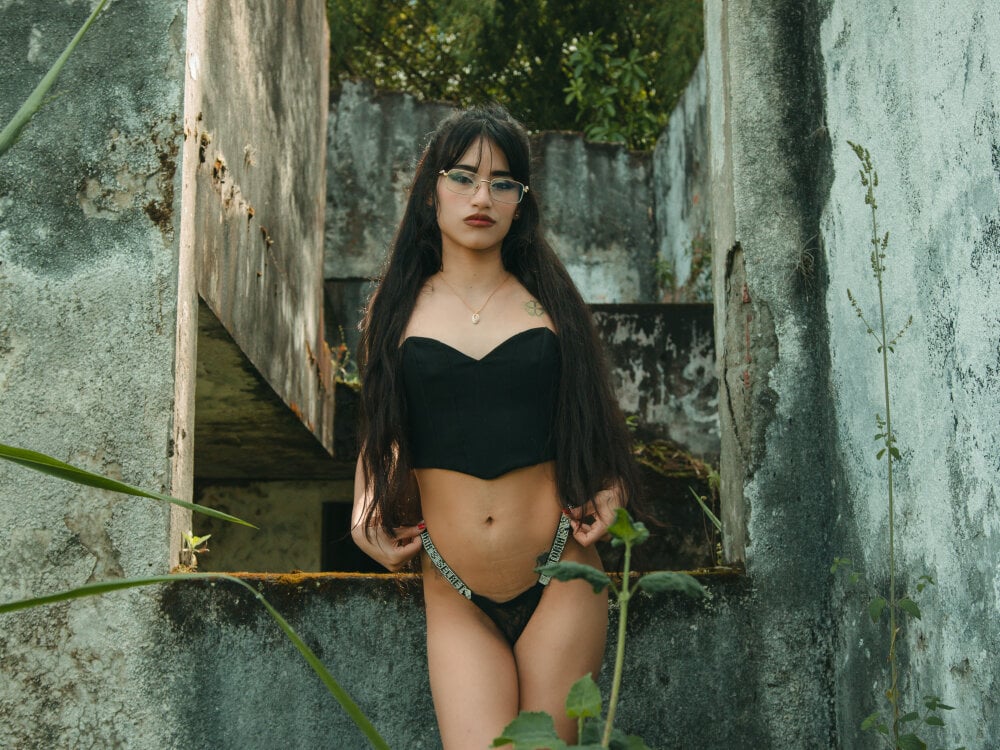 sexcityguide.com rouse_monroe livesex profile in im-from-your-dreams cams