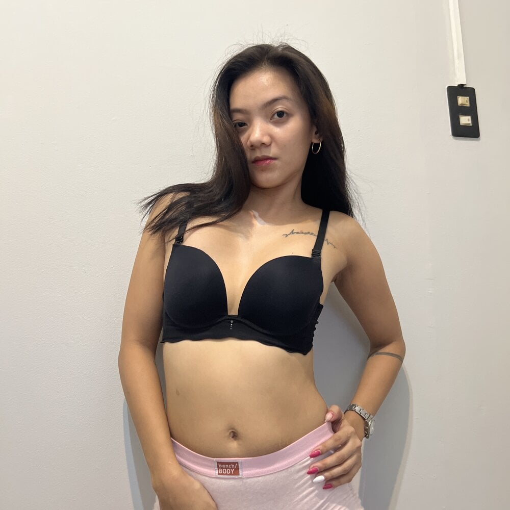 tutsiroll28 profile