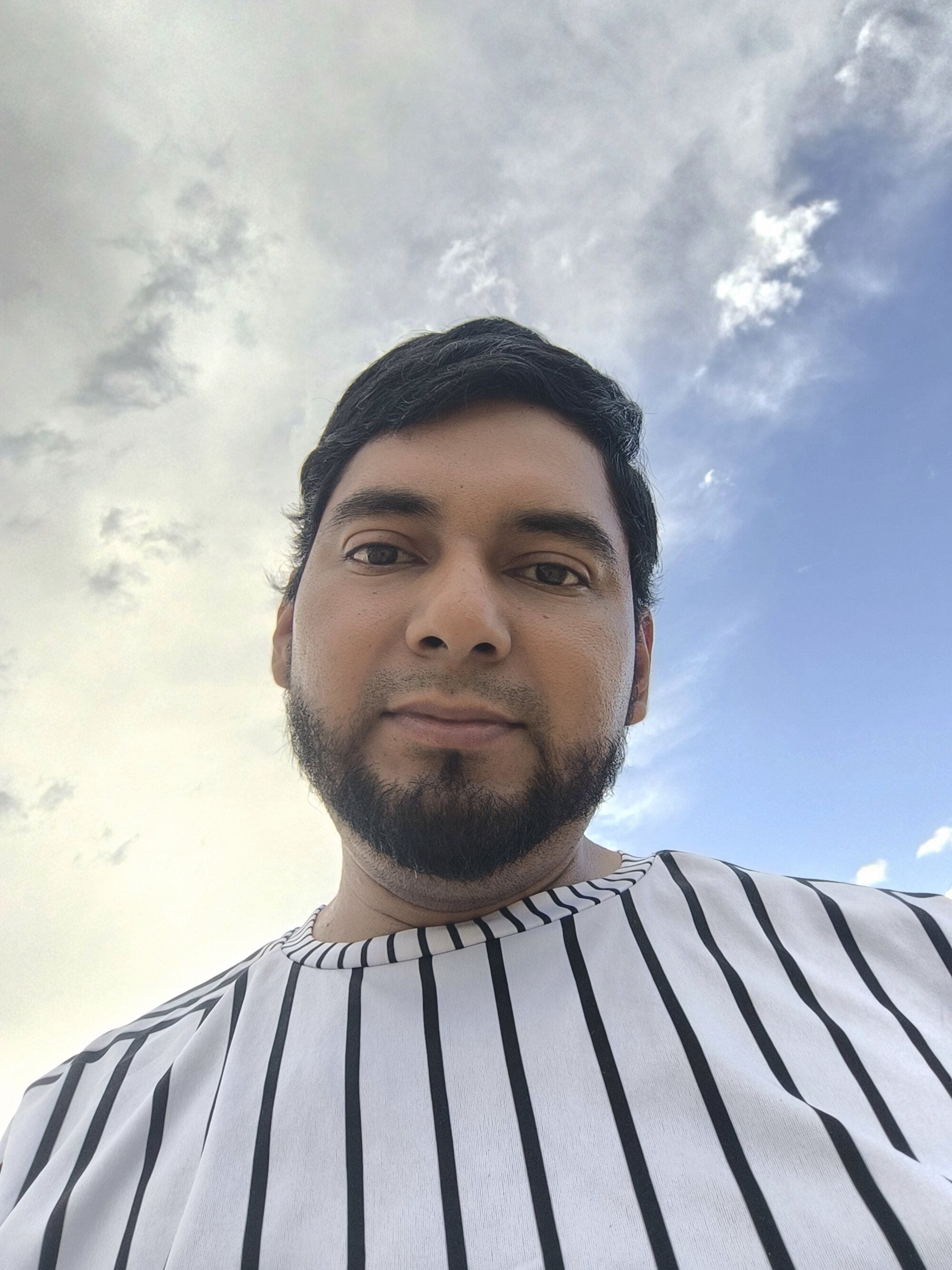 Luis77020192
