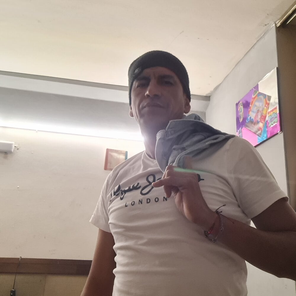 jhongunther's Offline XXX Chat