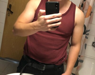 oshanskoo12 from stripchat