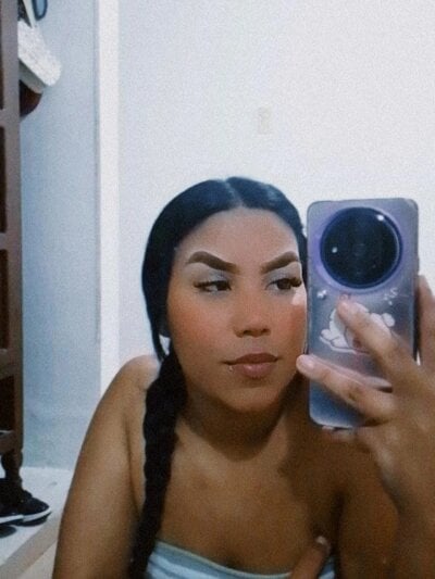 Isabella_hot_sex Female Bigassbigtits Online Cam Strip