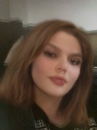 Crossdressingjennyboy's Offline Chat Room