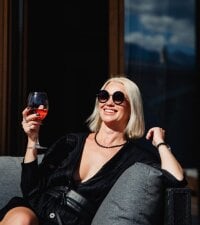 Zeralinn: απευθείας συνομιλία ΧΧΧ