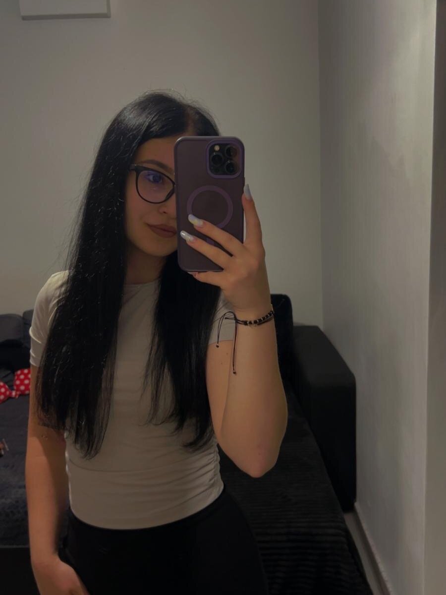 livesexbbwcams.com nina_blis livesex profile in muscular cams