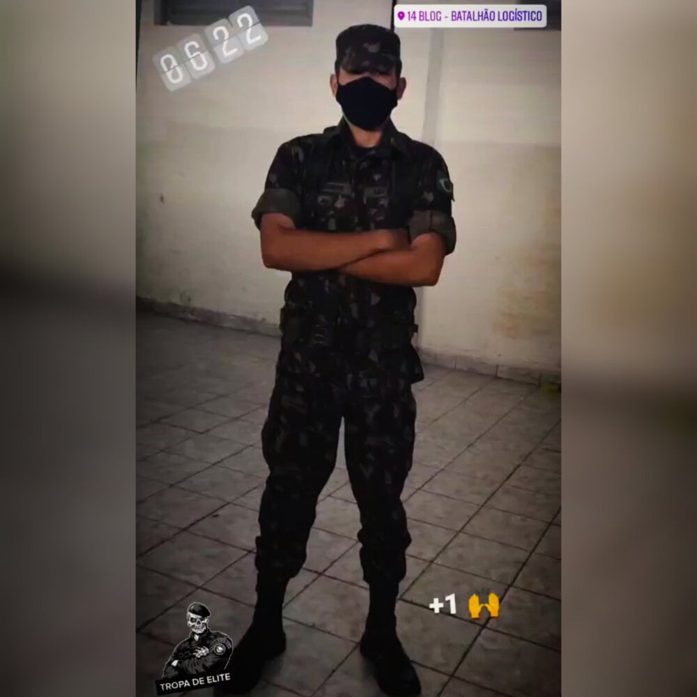 zxmodelrt's Offline XXX Chat