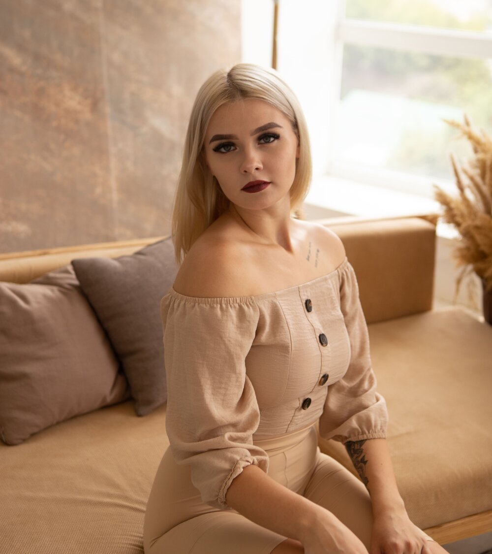 Radiant_Eva's Offline XXX Chat