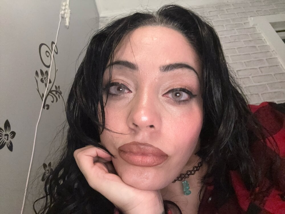 sexlivecamsites.com kendall_knox livesex profile in in-youre-heart-3 cams
