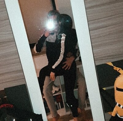 Young_Guy22 Couple Men Free Cam Nude