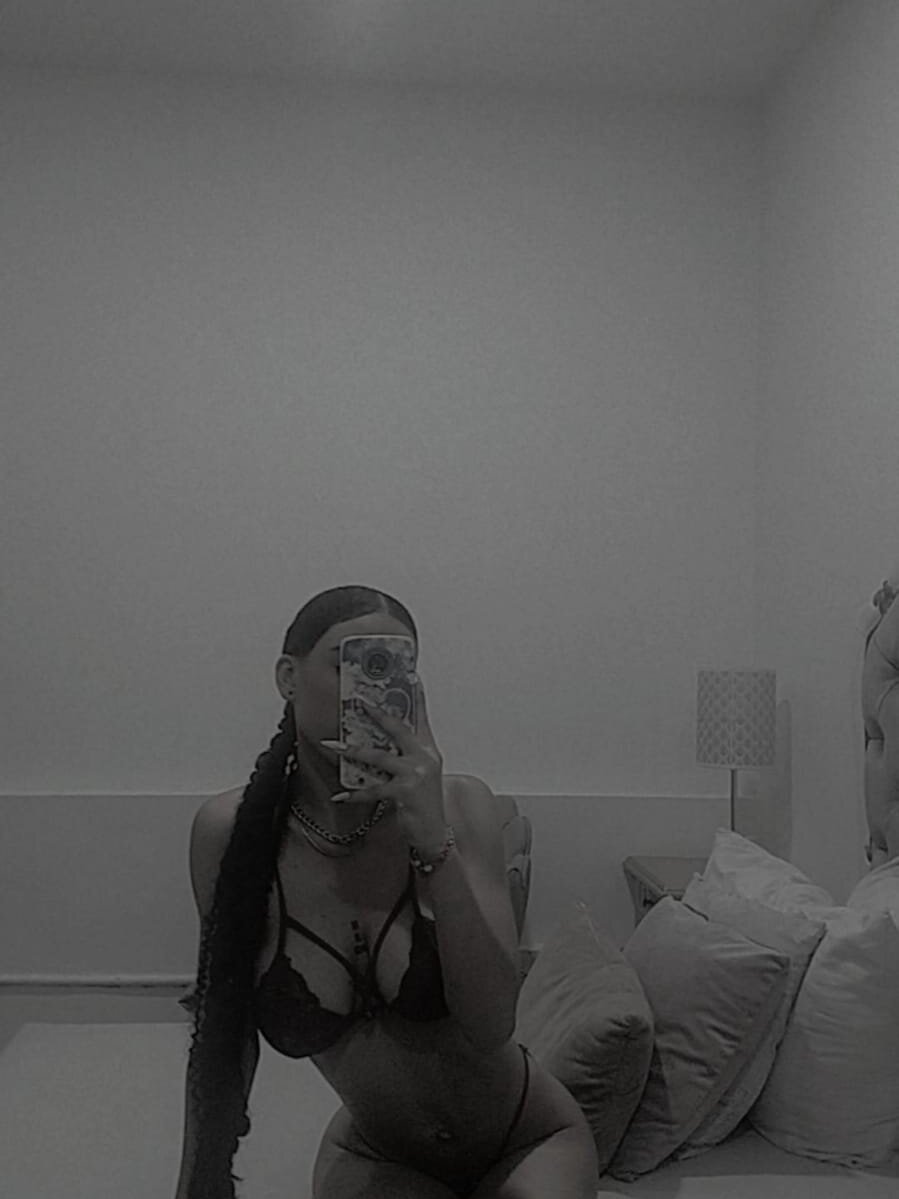 nahiara_johnson profile