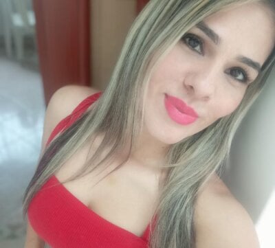 Zara_jay001 on StripChat