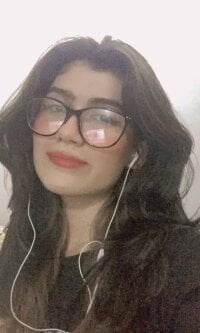 Aitana_holmes' Offline Chat Room