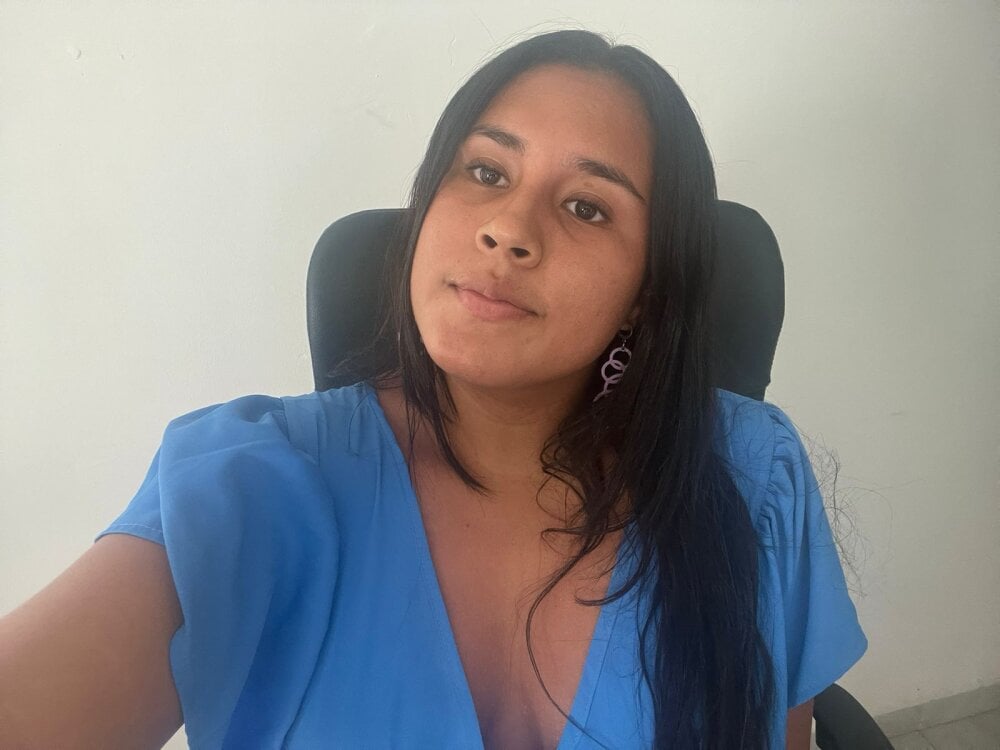 Live sex webcam photo for sara_mgc #289915548