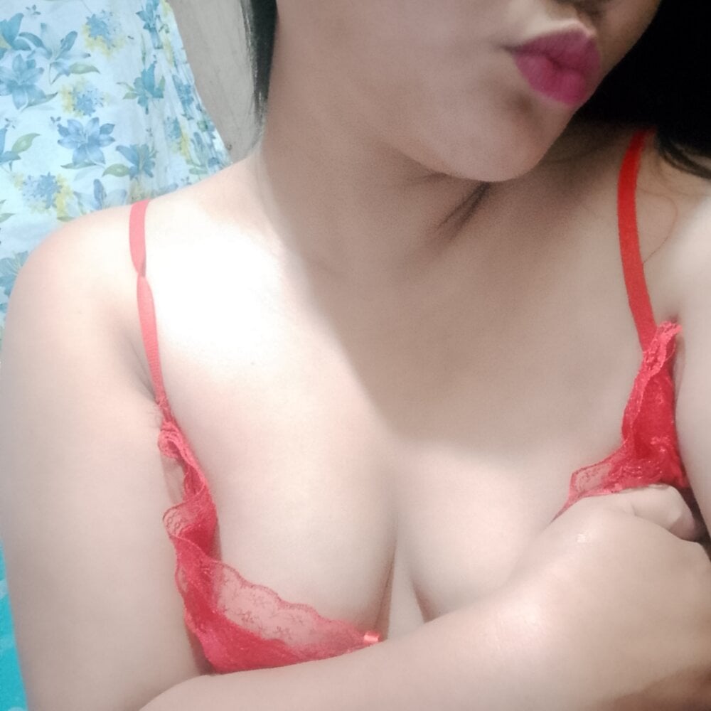 Hot_ellah
