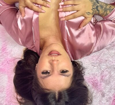 Emma_Glutton