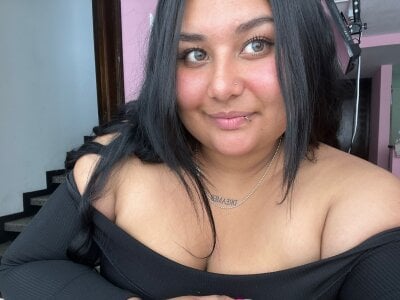 risoslindos202 on StripChat