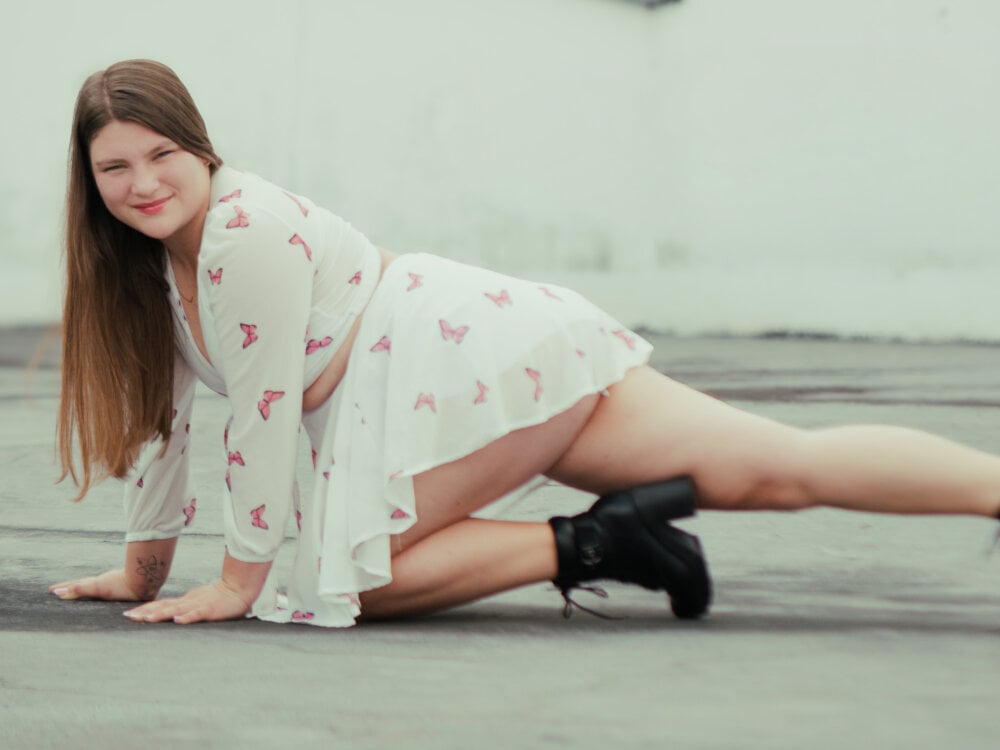 iluvcams.com liiavelvet livesex profile in always-in-search-of-new-horizons cams