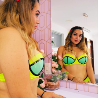 Renata__Adams_'s Offline Chat Room