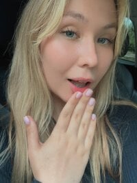 Shiny_Eva's webcam live show