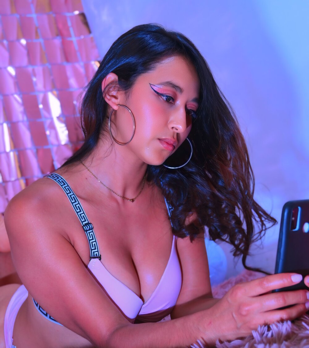 Live sex webcam photo for AnyLeonhard #290055181