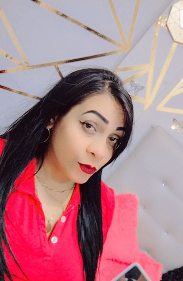 BustyRomi Profile Image