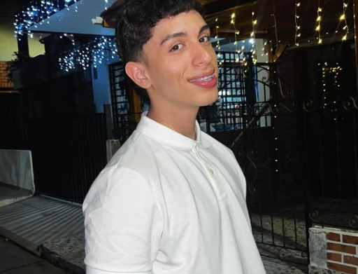 Offline XXX chat hot_summer_boy_