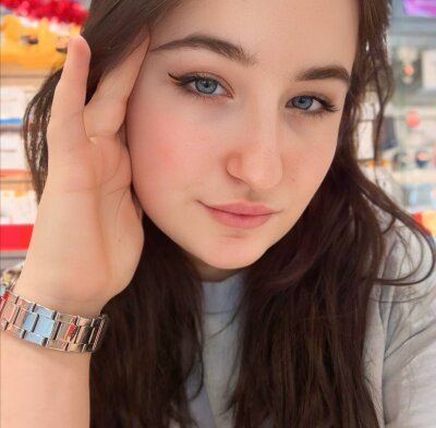 silver_glow from stripchat
