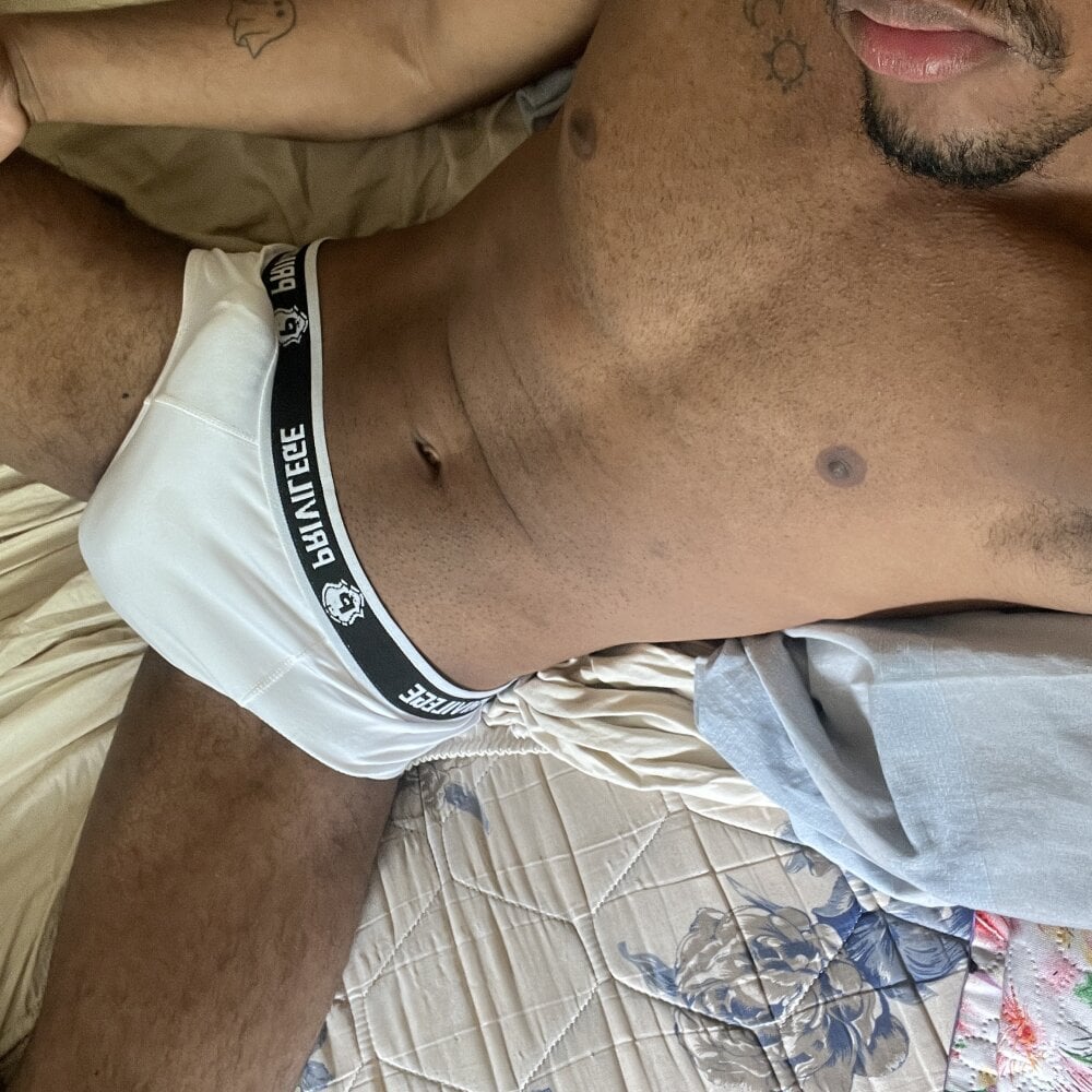 rayhcxjv from stripchat