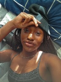 pretty-virgin's webcam live show