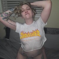 Milky_Milf26's Offline Chat Room