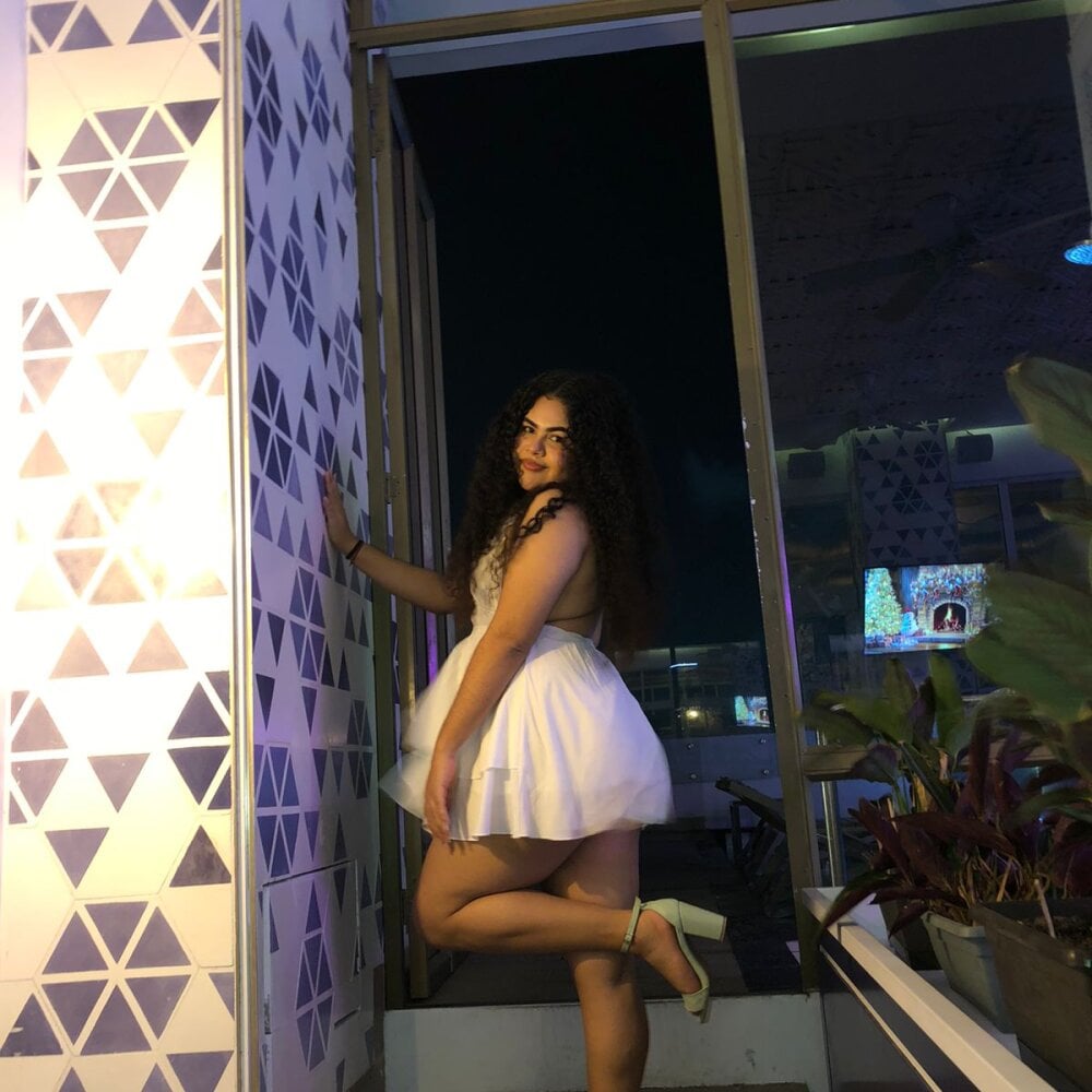lourdes_moon22 profile