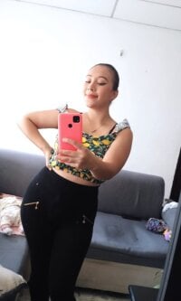 SalomeTasttyy's Offline Chat Room