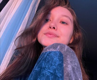 SarahHell 🔉 live cam