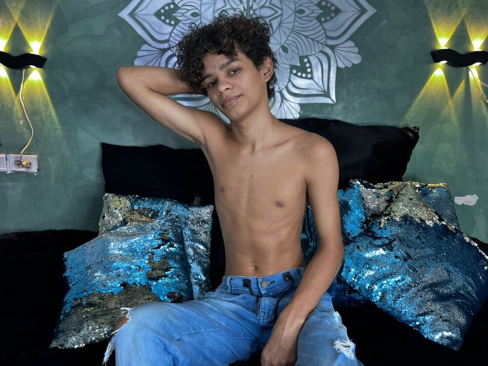 alexes_risos from stripchat
