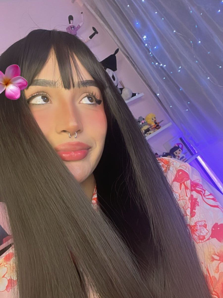 Sweet-bunny1's chat room