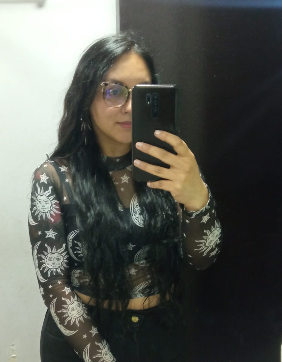 feet_curvyqeen from stripchat