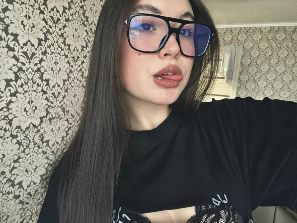 دردشة Ayazyn الجنسية المباشرة