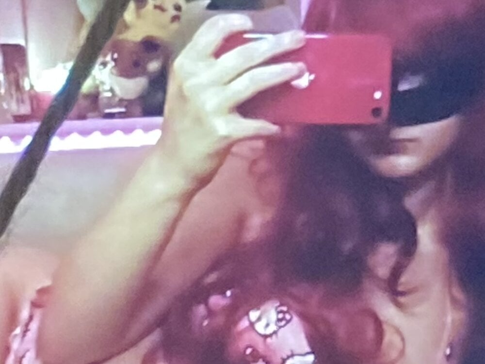 chatnmate.com venusflytrapped livesex profile in u-k cams