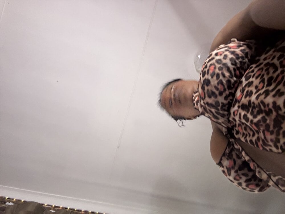 stripchat blackcherryslut