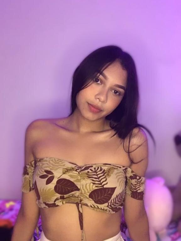 kristal_smith01 🤖 adult cam chat