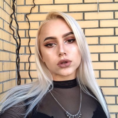 Emily_Brooks Free Live Webcam Show & XXX Chat | xHamsterLive