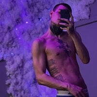 DENIS_HERE's webcam live show