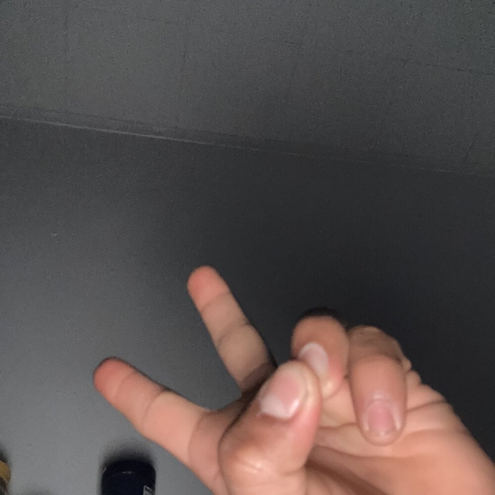 rogiii24 from stripchat